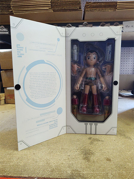 Hot Toys MMS109 Astro Boy Sixth Scale Collectible Figure